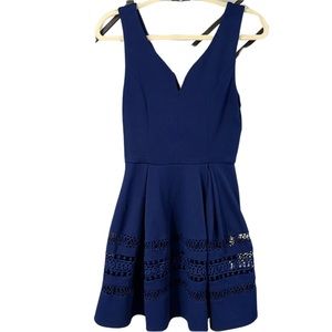 Annabella Navy Blue Fit & Flare V Neck Cocktail‎ Dress Size Small